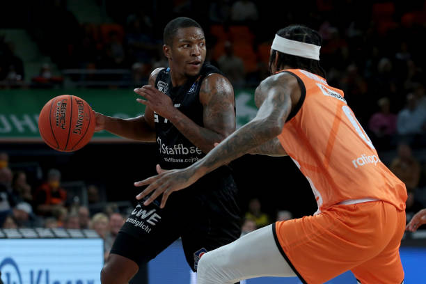 也使勒沃库 也使勒沃库