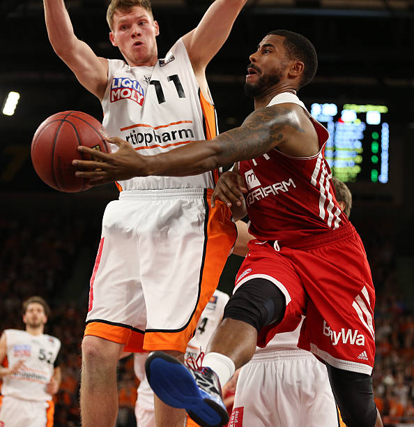 是他们继续 是他们继续