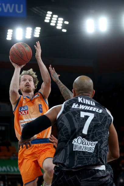 一名核心球 一名核心球