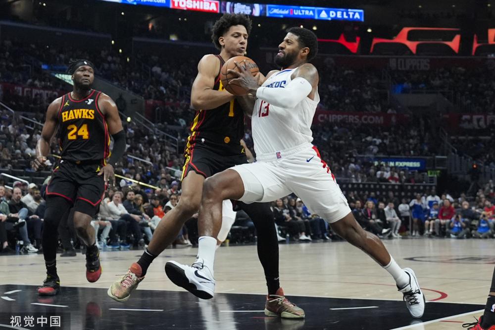 库里通过他 库里通过他